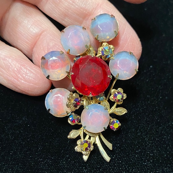Vintage Gold and Red Floral Brooch - Picture 4 of 9